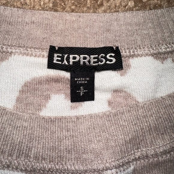 Express sweater - Picture 2 of 2
